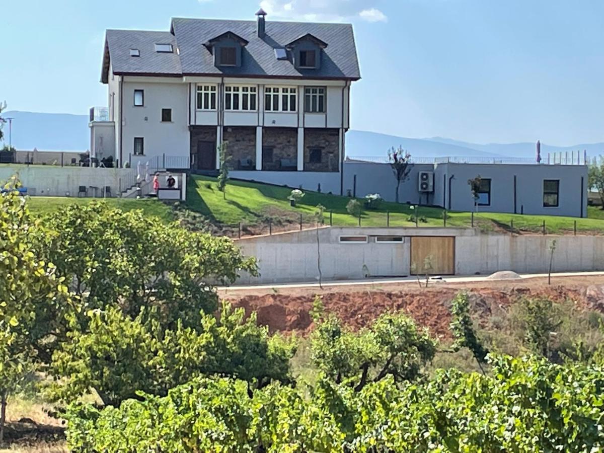Boutique Finca Esencial Villafranca Del Bierzo Luaran gambar